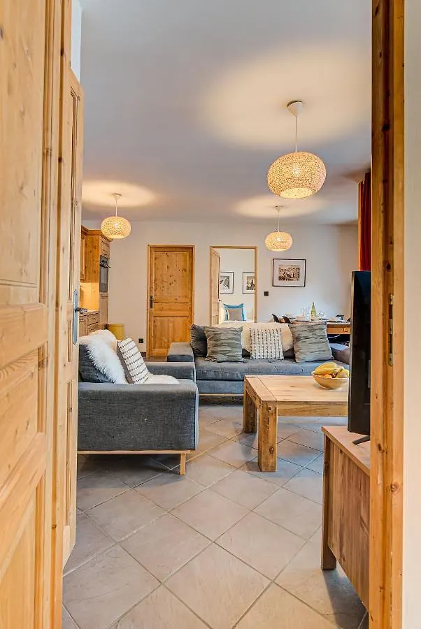 Apartment Le Paradis 1 - Alpes Travel - Central Chamonix Mont Blanc